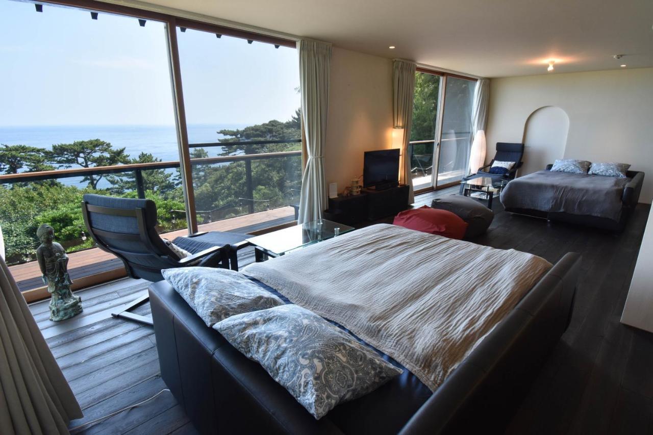 Holiday home 伊豆稲取テラス-寛道-